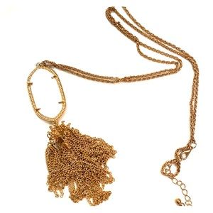 MUST SELL White and gold necklace 🤍